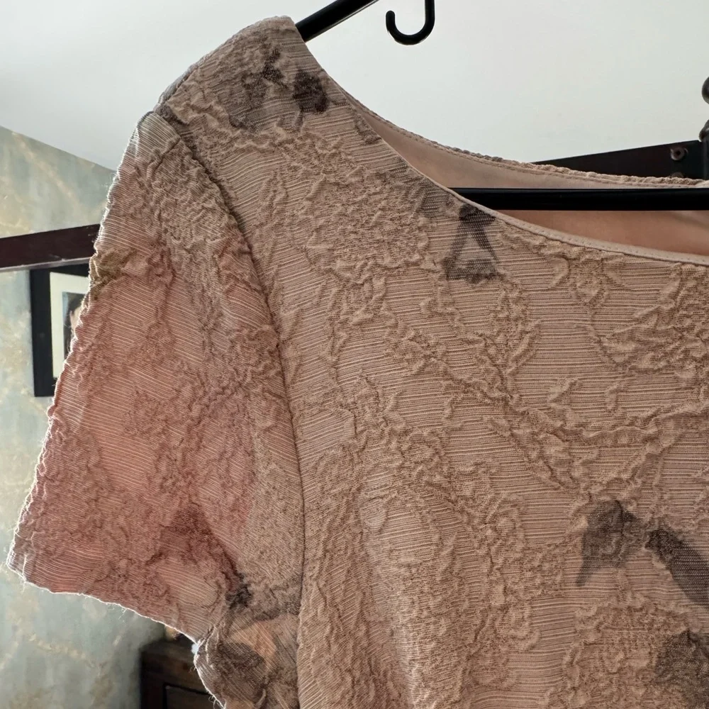 Adrianna Papell Champagne Lace Maxi Dress with Taupe Sash and Pastel Accents - Picture 5 of 9